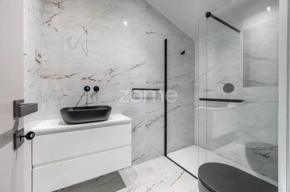 Apartamento T3 para Venda em Lordelo do Ouro e Massarelos