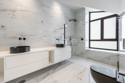 Apartamento T3 para Venda em Lordelo do Ouro e Massarelos
