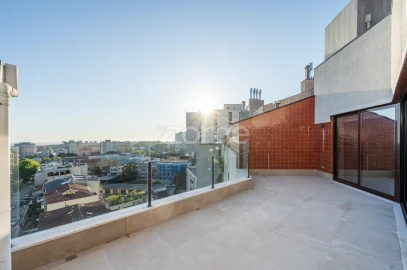 Apartamento T3 para Venda em Lordelo do Ouro e Massarelos