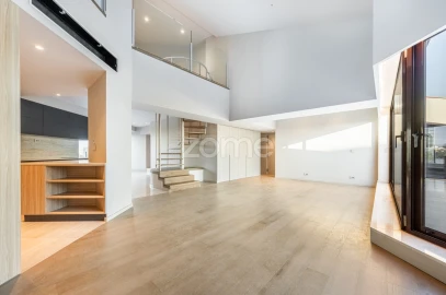 Apartamento T3 para Venda em Lordelo do Ouro e Massarelos
