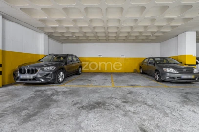Apartamento T3 para Venda em Lordelo do Ouro e Massarelos