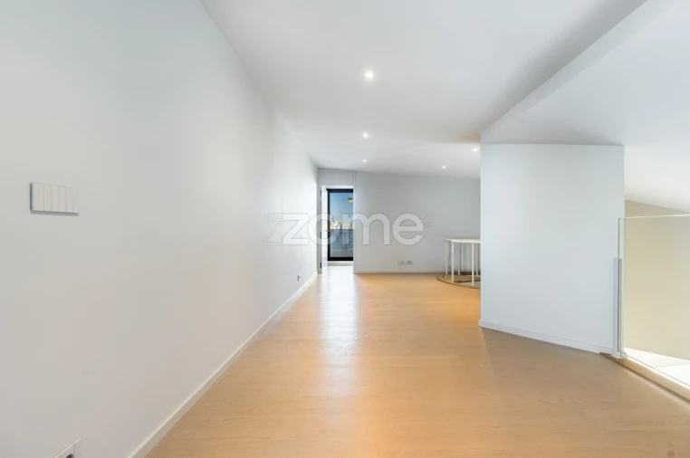 Apartamento T3 para Venda em Lordelo do Ouro e Massarelos Foto 13