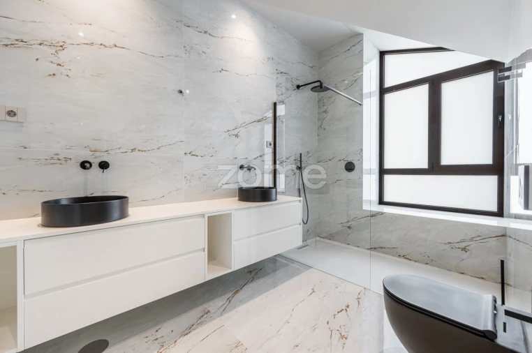 Apartamento T3 para Venda em Lordelo do Ouro e Massarelos Foto 3
