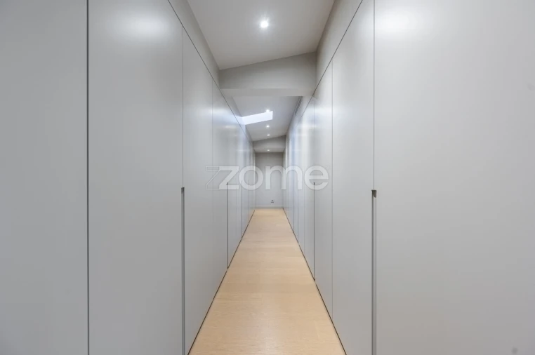 Apartamento T3 para Venda em Lordelo do Ouro e Massarelos Foto 22