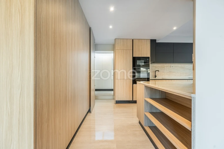 Apartamento T3 para Venda em Lordelo do Ouro e Massarelos Foto 34