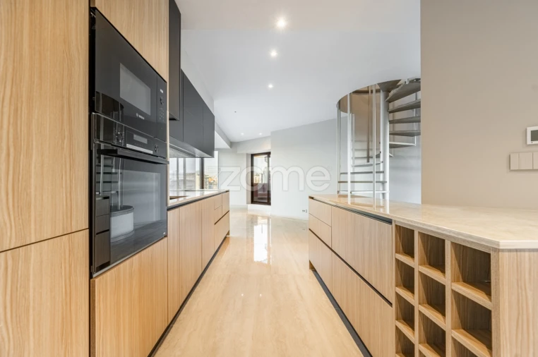 Apartamento T3 para Venda em Lordelo do Ouro e Massarelos Foto 36