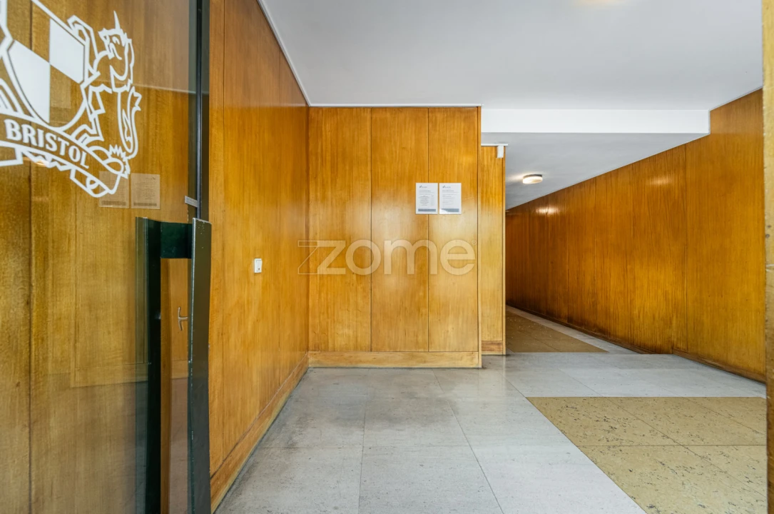 Apartamento T3 para Venda em Lordelo do Ouro e Massarelos Foto 8