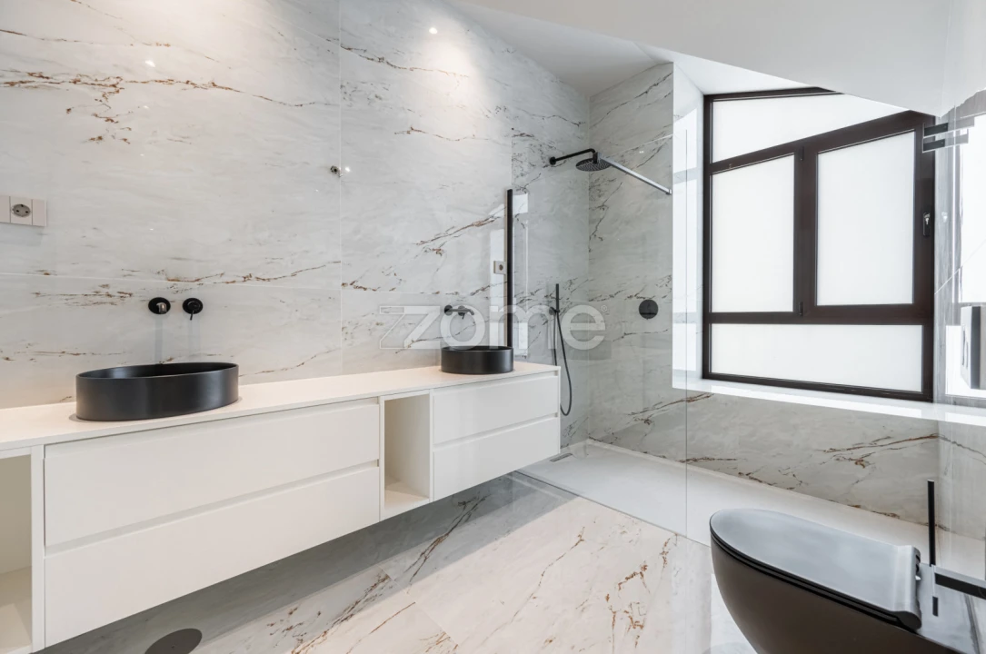 Apartamento T3 para Venda em Lordelo do Ouro e Massarelos Foto 3