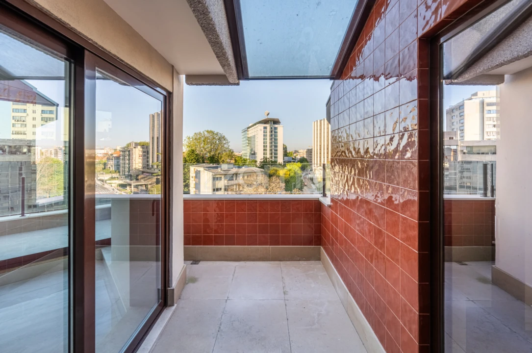 Apartamento T3 para Venda em Lordelo do Ouro e Massarelos Foto 30