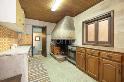 Moradia T4 para Venda em Santiago e São Simão de Litém e Albergaria dos Doze