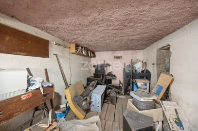 Moradia T4 para Venda em Santiago e São Simão de Litém e Albergaria dos Doze