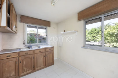 Moradia T4 para Venda em Santiago e São Simão de Litém e Albergaria dos Doze