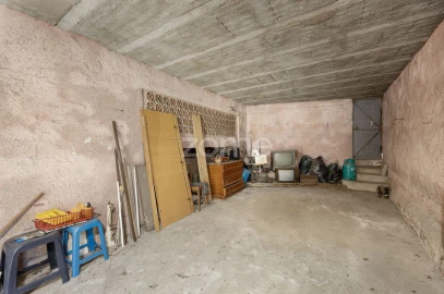 Moradia T4 para Venda em Santiago e São Simão de Litém e Albergaria dos Doze