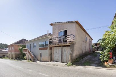 Moradia T4 para Venda em Santiago e São Simão de Litém e Albergaria dos Doze