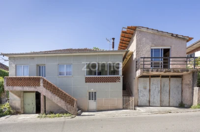 Moradia T4 para Venda em Santiago e São Simão de Litém e Albergaria dos Doze