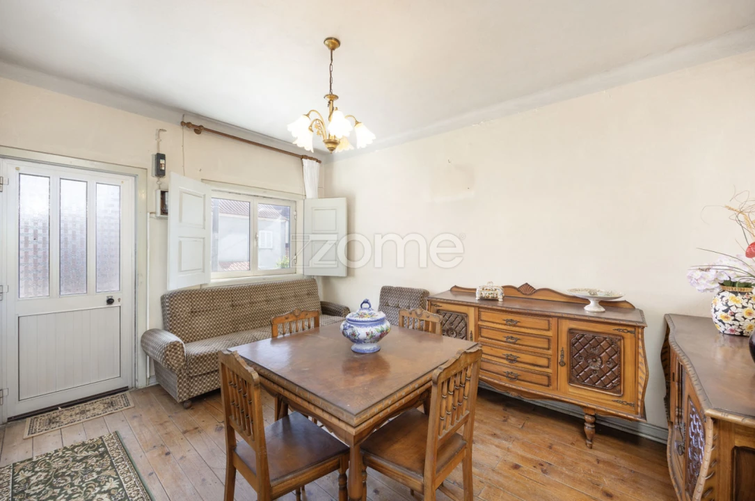 Moradia T4 para Venda em Santiago e São Simão de Litém e Albergaria dos Doze Foto 9