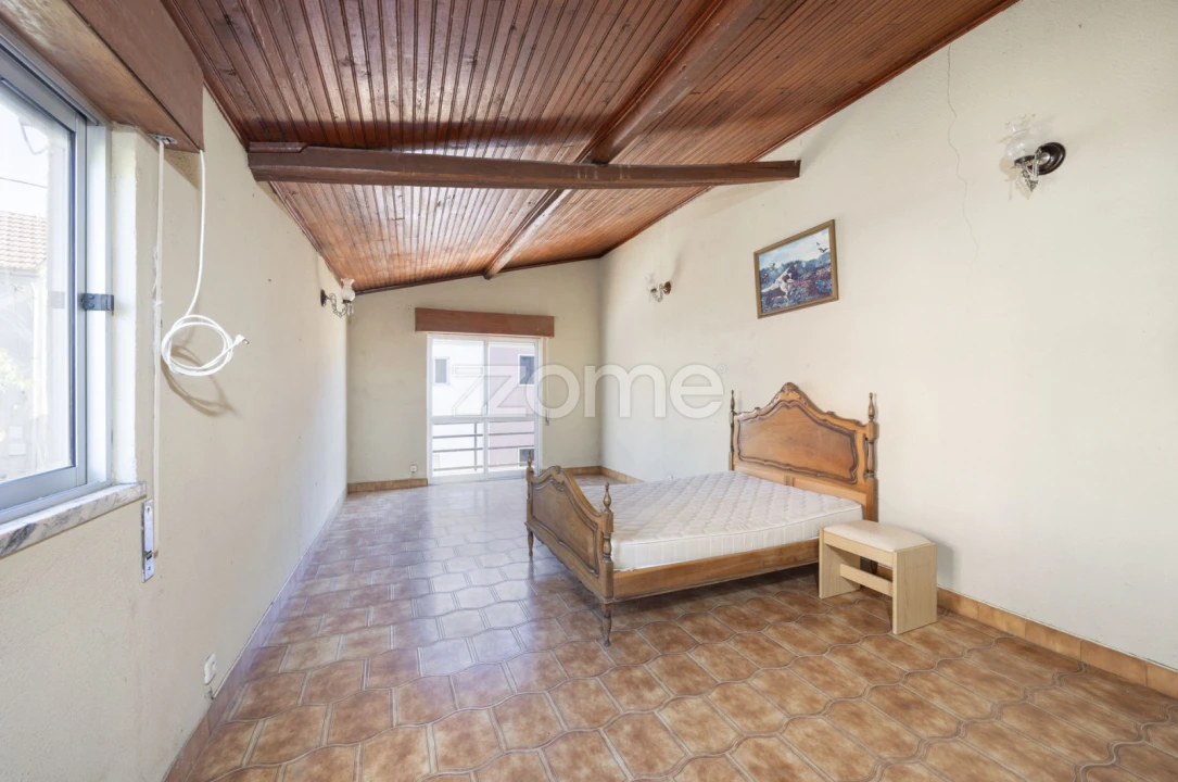 Moradia T4 para Venda em Santiago e São Simão de Litém e Albergaria dos Doze Foto 39