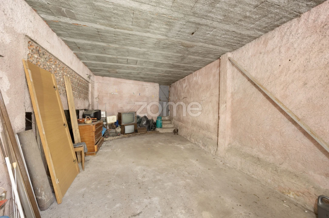 Moradia T4 para Venda em Santiago e São Simão de Litém e Albergaria dos Doze Foto 55