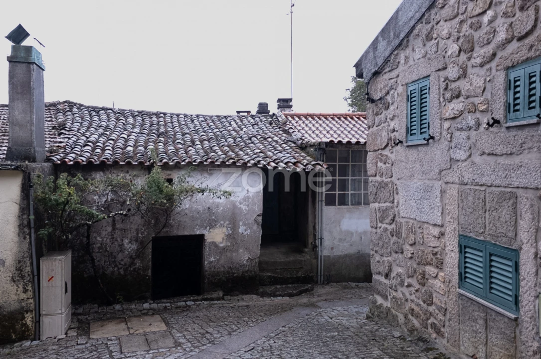 Moradia T2 para Venda em Fornos de Algodres Foto 1