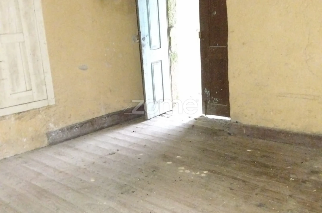 Moradia T2 para Venda em Fornos de Algodres Foto 9