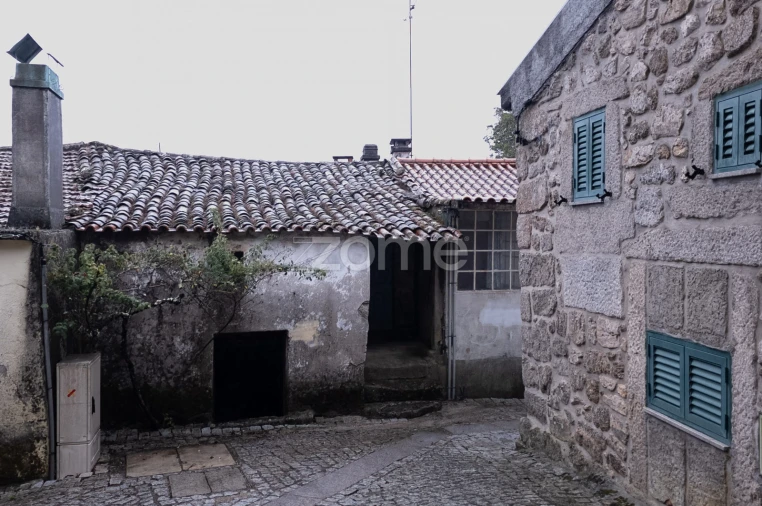 Moradia T2 para Venda em Fornos de Algodres Foto 1