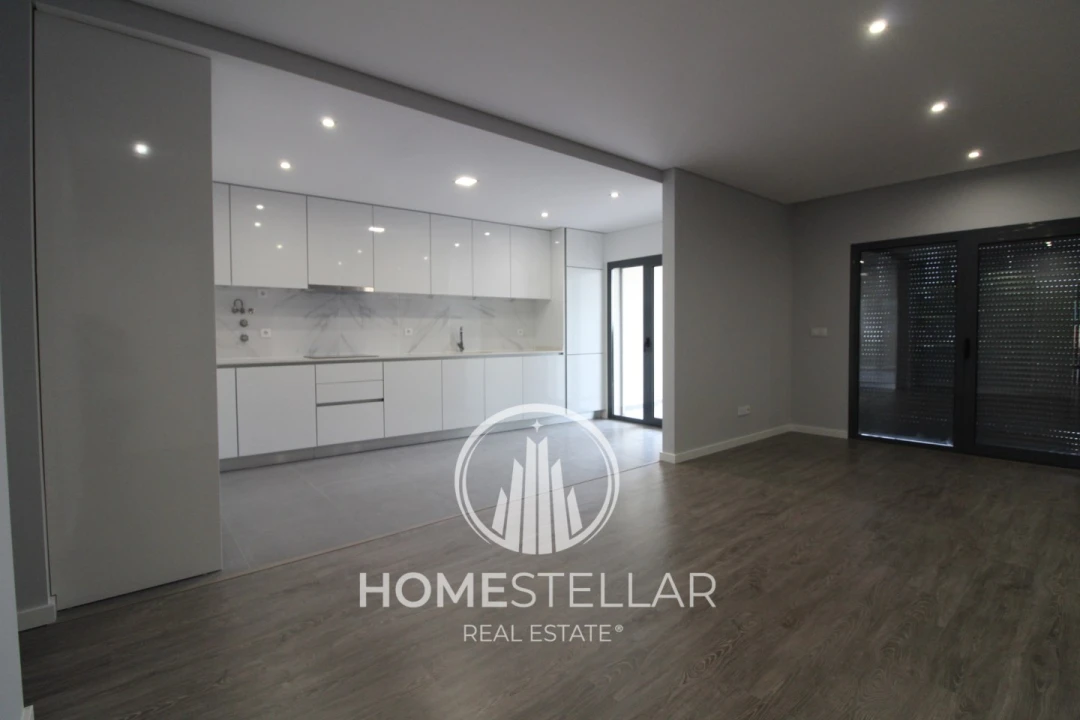 Apartamento T2 para Venda em Corroios Foto 4