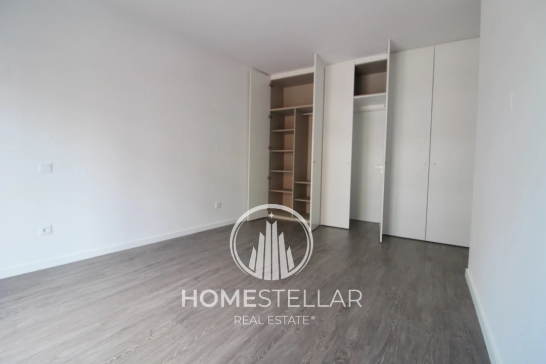 Apartamento T2 para Venda em Corroios Foto 13