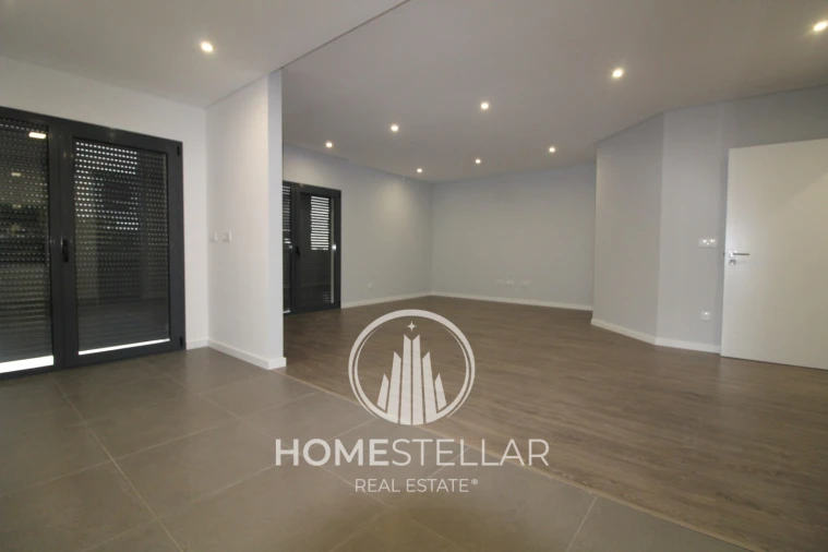 Apartamento T2 para Venda em Corroios Foto 1