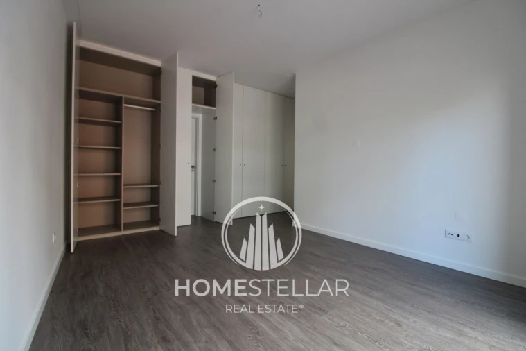 Apartamento T2 para Venda em Corroios Foto 11