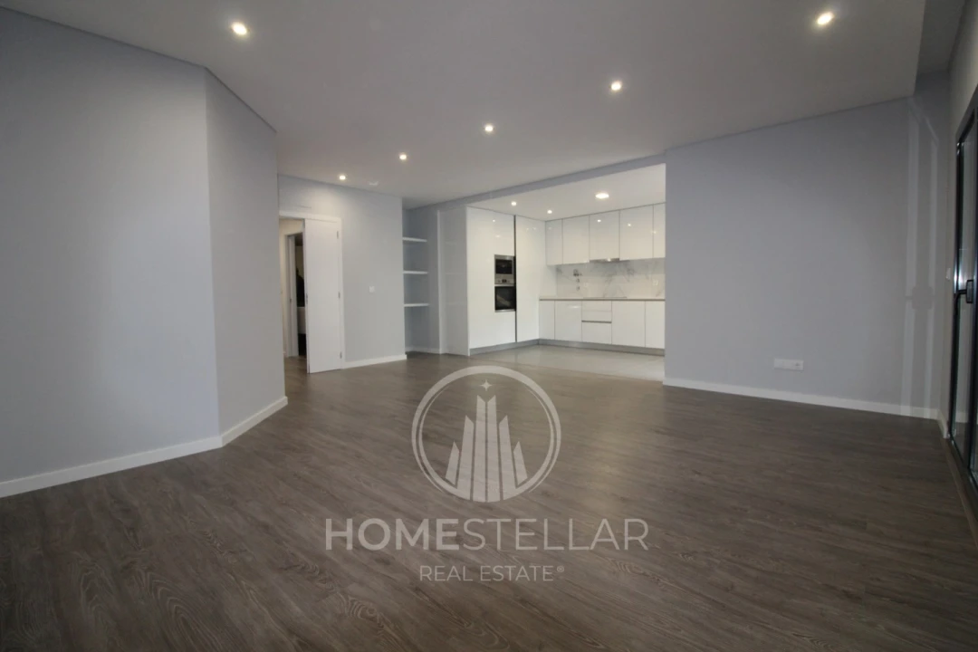 Apartamento T2 para Venda em Corroios Foto 5