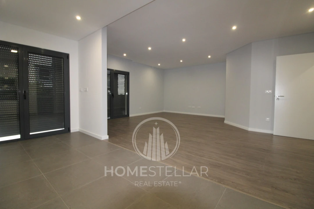 Apartamento T2 para Venda em Corroios Foto 1