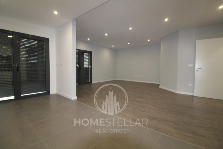 Apartamento T2 para Venda em Corroios Foto 1