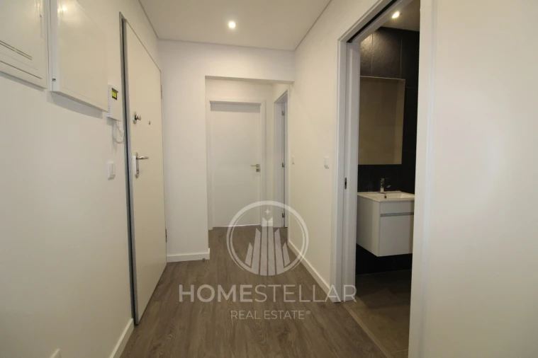 Apartamento T2 para Venda em Corroios Foto 8