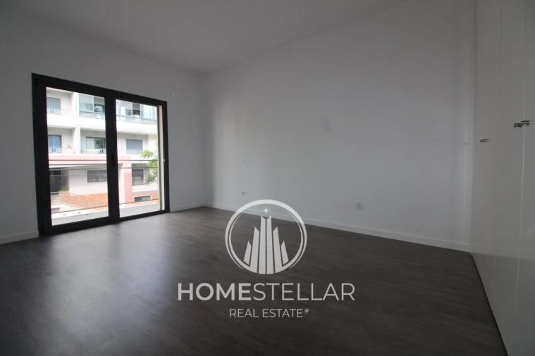 Apartamento T2 para Venda em Corroios Foto 14