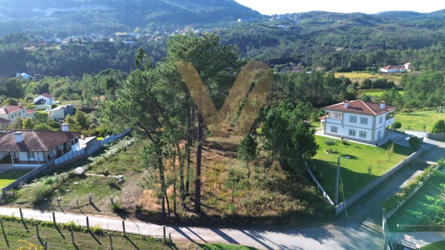 Terreno para Venda em Calheiros Foto 1