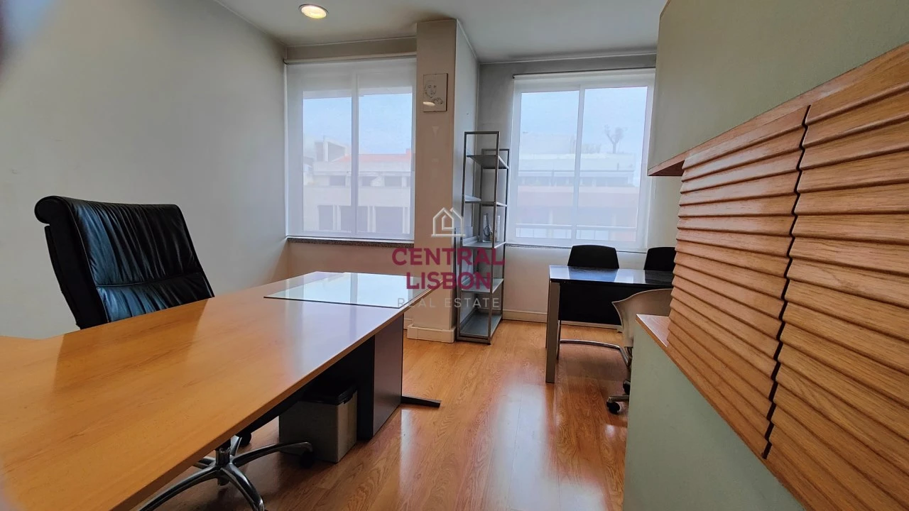 Escritório para Venda em Santo António Foto 2