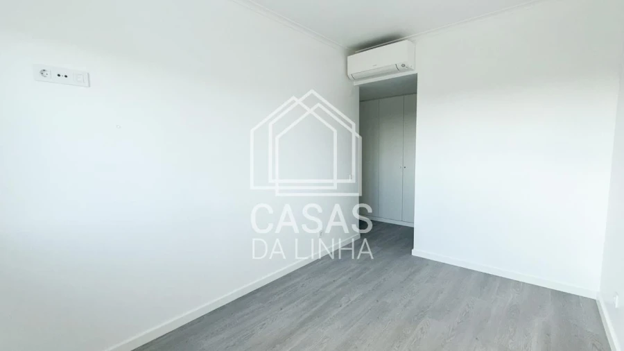 Apartamento T2 para Arrendamento em Loures Foto 9