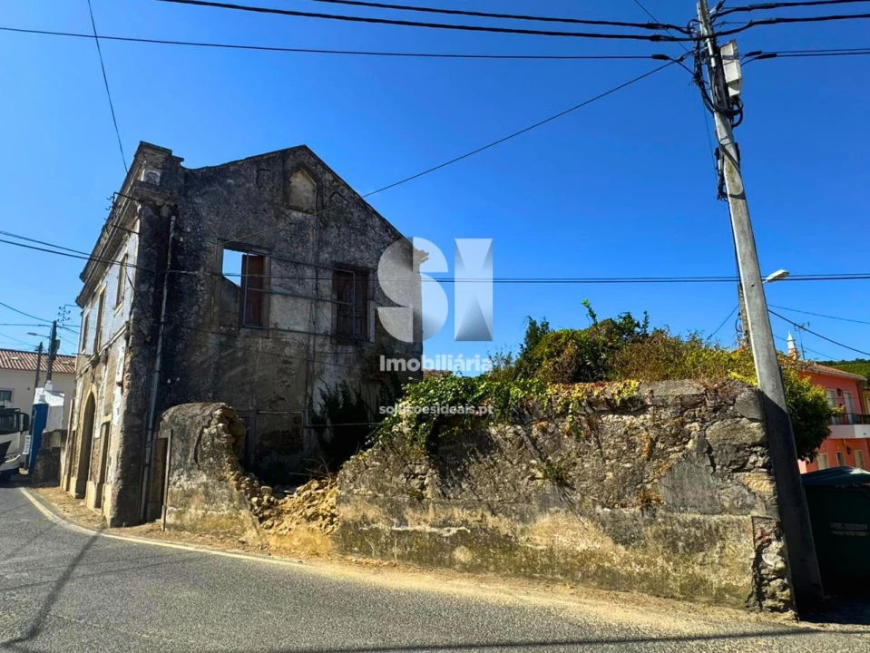 Moradia para Venda em Dois Portos e Runa Foto 16