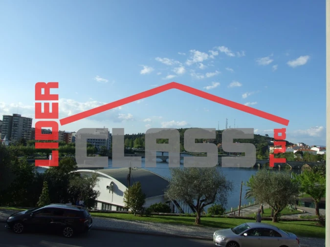 Loja para Arrendamento em Mirandela Foto 9