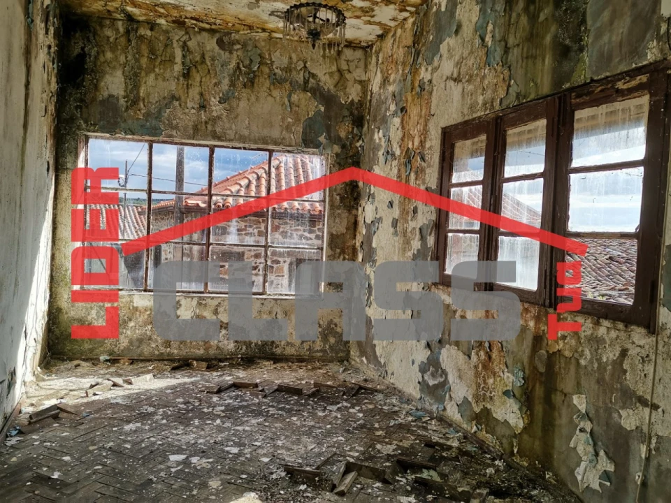 Moradia T3 para Venda em Poiares Foto 6