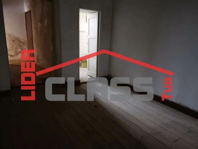 Moradia T3 para Venda em Poiares Foto 10