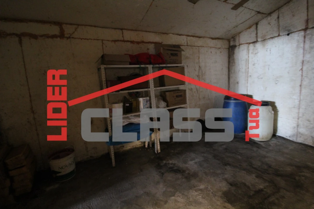 Armazém para Venda em Frechas Foto 11