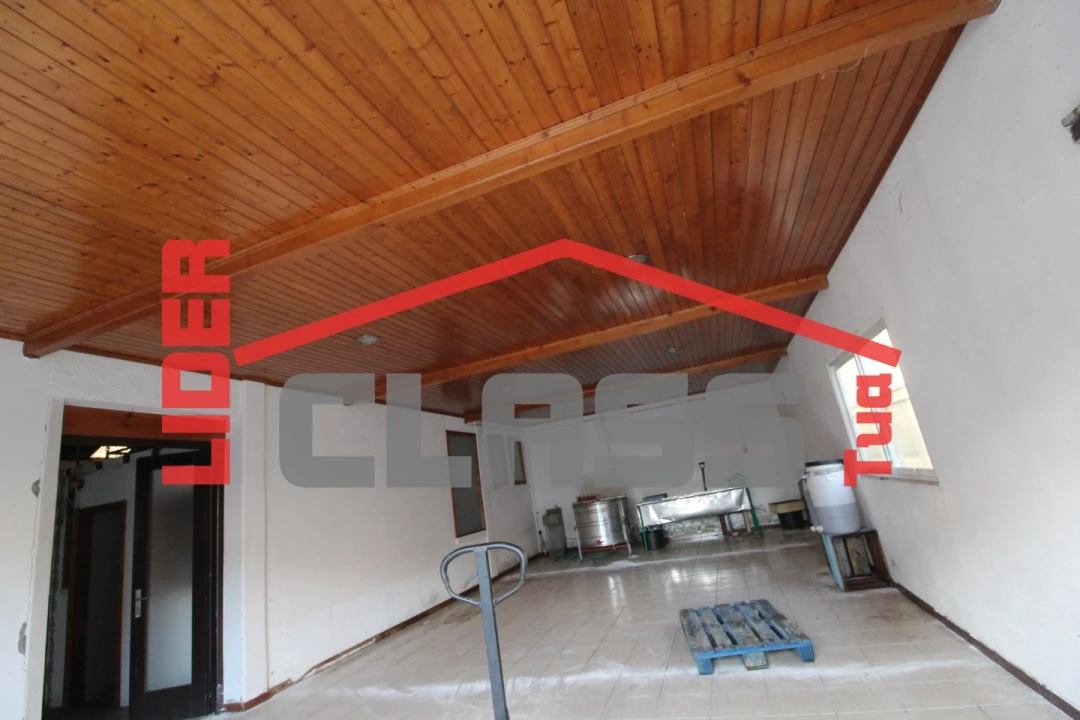 Armazém para Venda em Frechas Foto 15