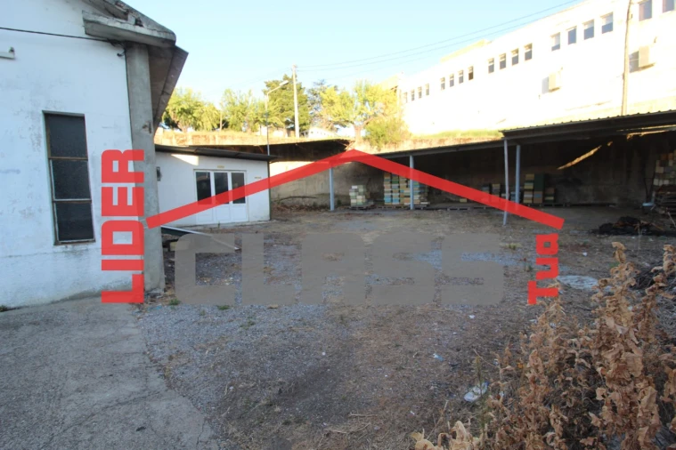 Armazém para Venda em Frechas Foto 21