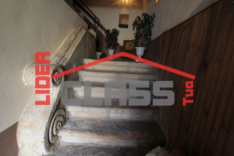 Moradia T3 para Venda em Torre de D. Chama Foto 3