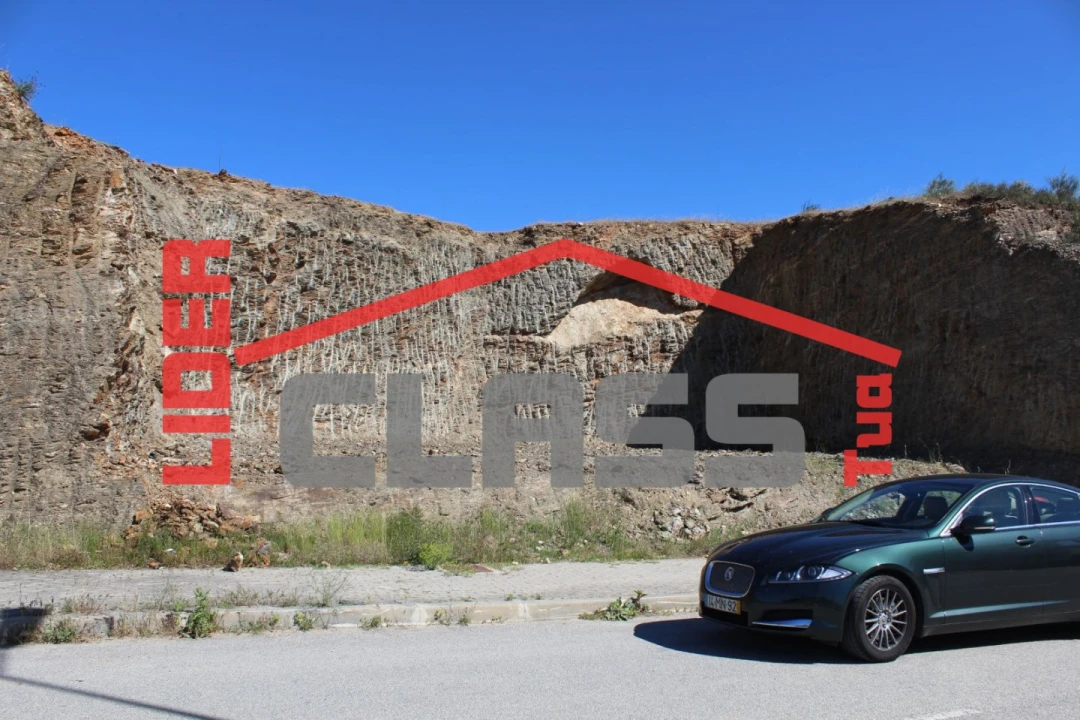 Terreno para Venda em Mirandela Foto 6