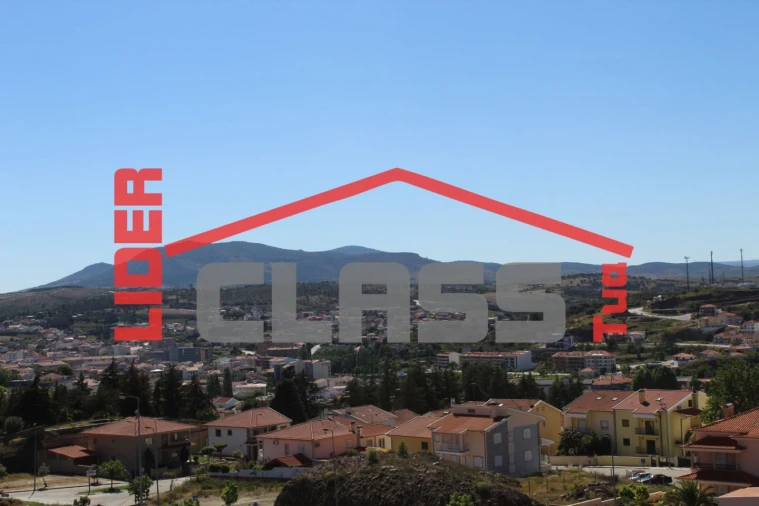 Terreno para Venda em Mirandela Foto 9