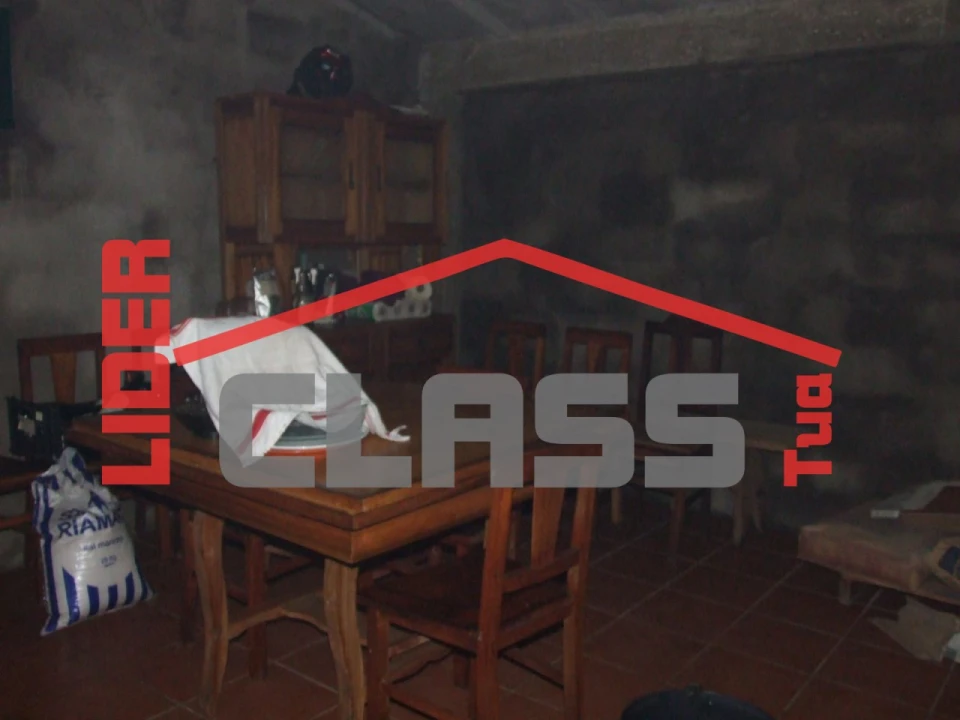 Moradia T2 para Venda em Vinhas Foto 16