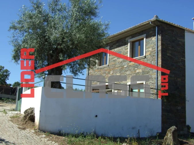 Moradia T2 para Venda em Vinhas Foto 11