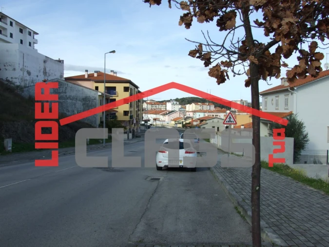 Terreno para Venda em Mirandela Foto 5